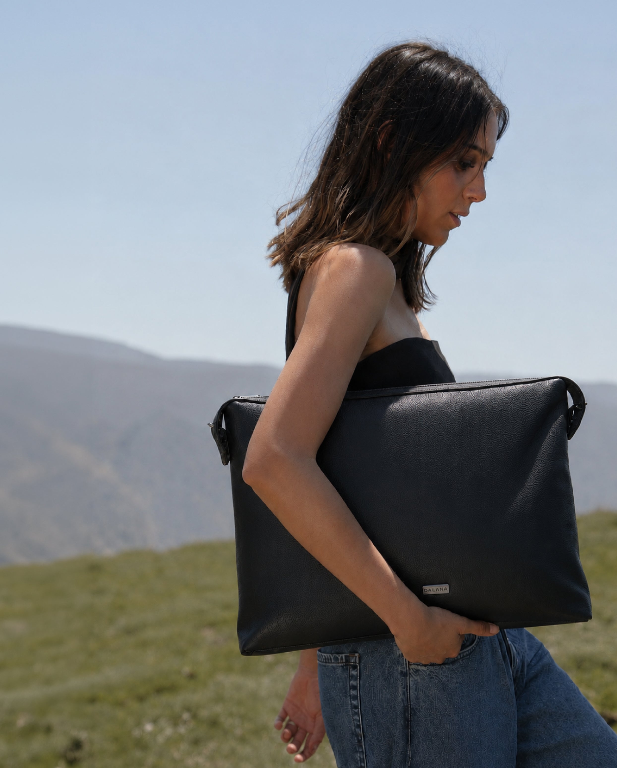 Funda Notebook Cosmos Negro