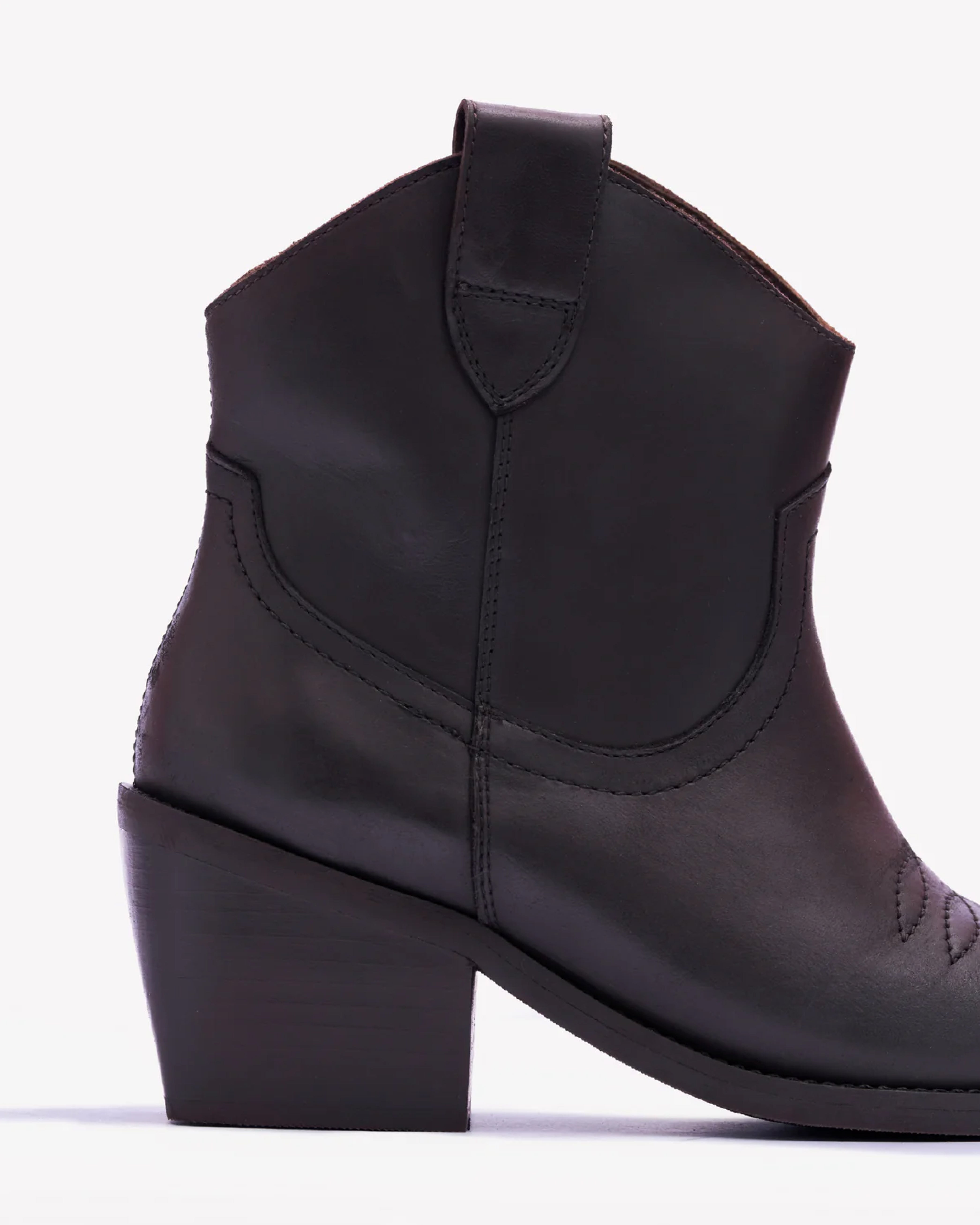 Bota Gardenia Chocolate